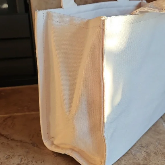 Laura Mercier Small White Tote Bag - Picture 6 of 7